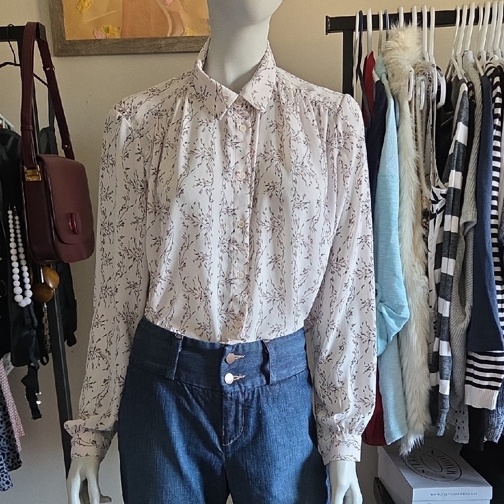 H&M Pale Pink Floral Long Sleeve Blouse with Dress Shirt Collar